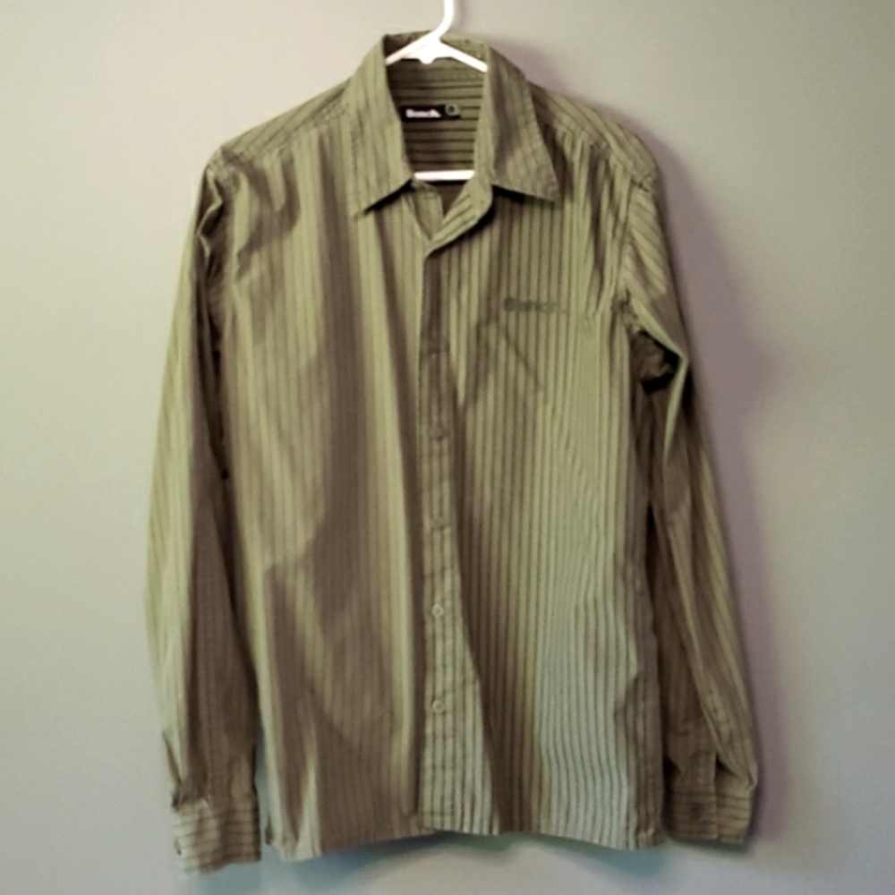 BUY 2 MEN'S ITEMS, GET ONE FREE!! BENCH UK button down RARE FIND!